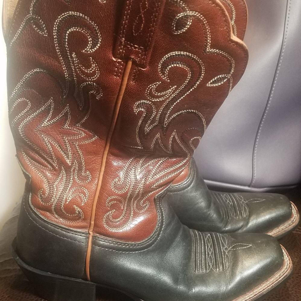 ❤Price Drop!!!! Ariat Western Boots